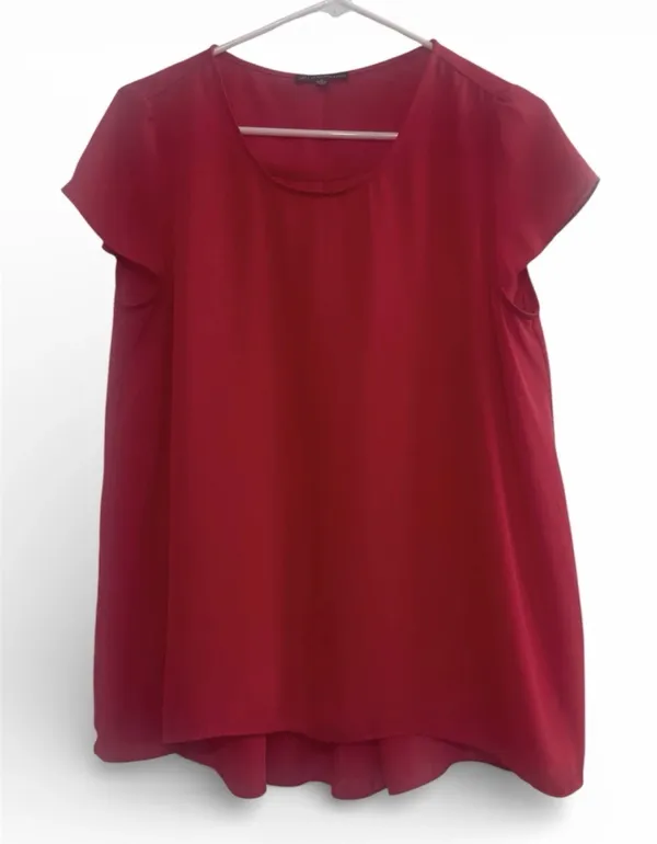 Woman’s Adrianna Papell Red Short Sleeve Top, Size M - Image 2