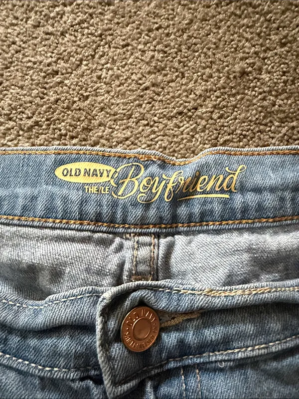 Old Navy Boyfriend Light Wash Denim Shorts - Image 2