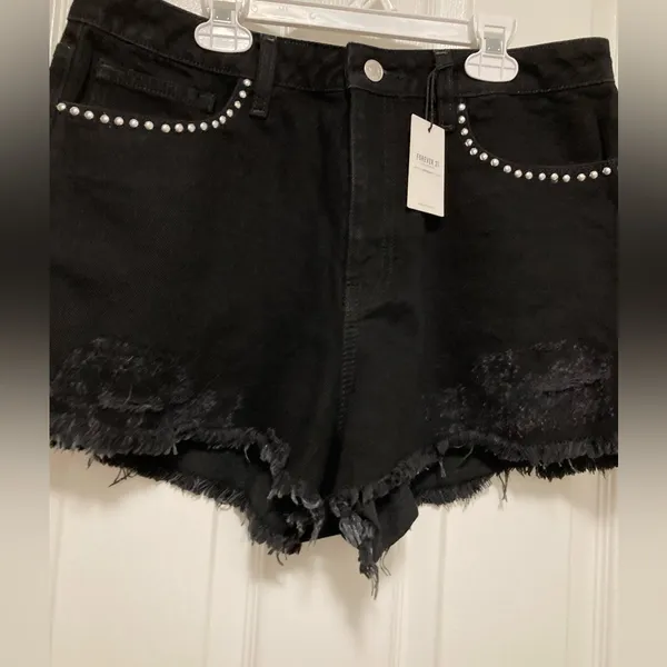 *Forever 21 Premium New Black Stud Accents Frayed Hem Distressed Denim Shorts #M - Image 6