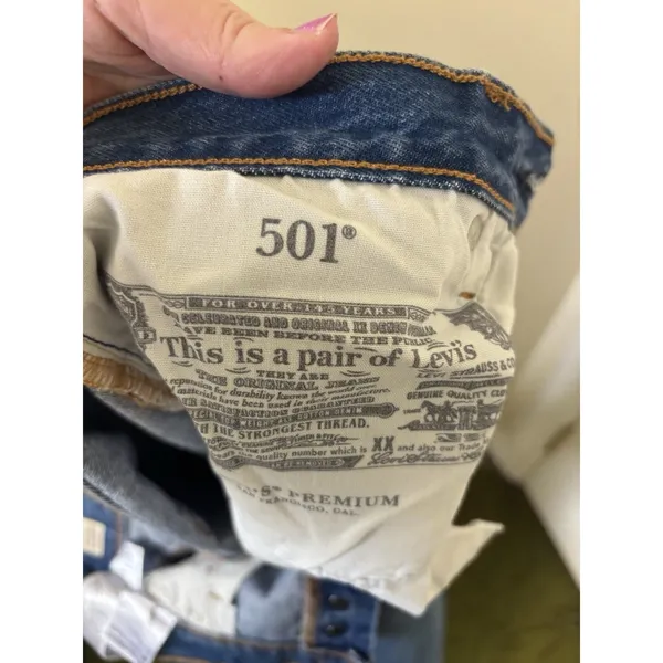 Levi’s Women's 501 Medium Wash Jeans Button Fly 27X28 Classic Straight - Image 12
