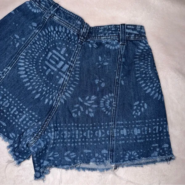 Free People We the Free Amelie Printed A-Line Denim Jean Shorts Size 27 - Image 8