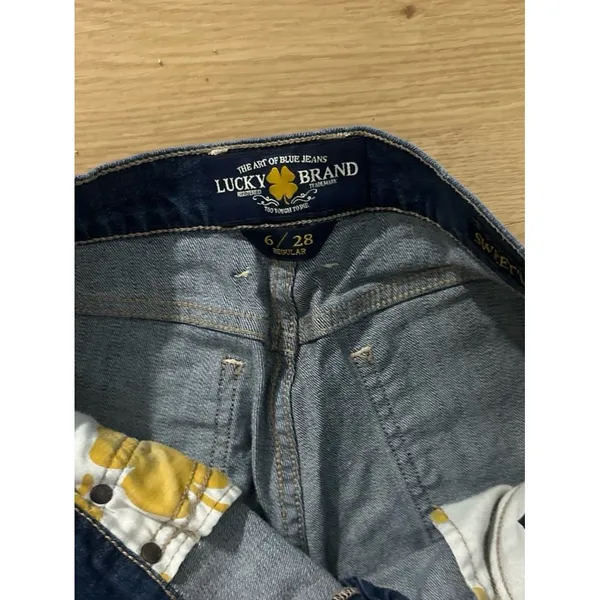 Lucky Brand Bootcut Jeans Sweet and Low - Image 3