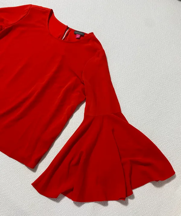 Vince Camuto Long Sleeve Top - Image 3