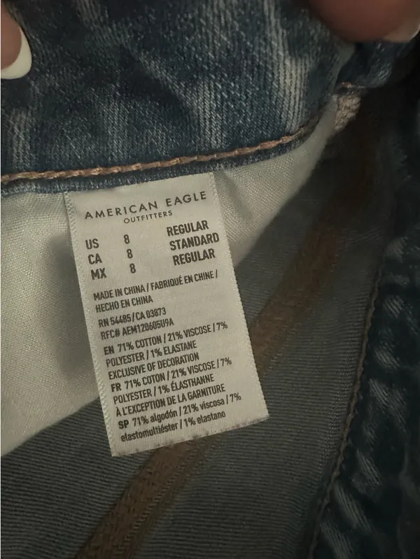 Light Wash American Eagle Jeans - Image 3