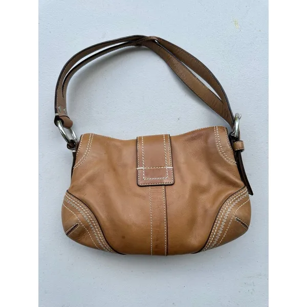 VTG Y2K Coach 10578 British Tan Soho Buckle Flap Cowhide Leather Shoulder Bag - Image 2