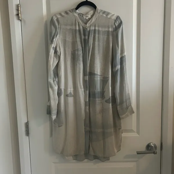 Aritzia Wilfred Gray Beige Silk Bossut Long Sleeve Button Down Mini Dress - Image 2