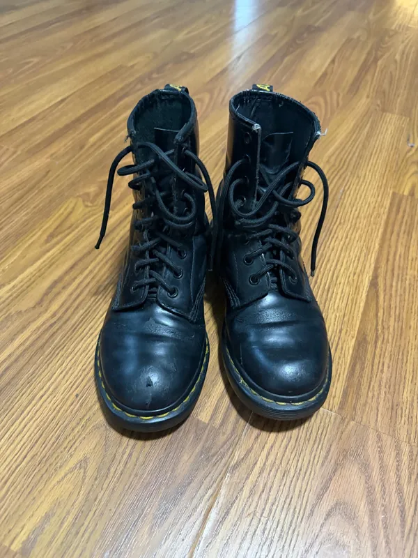Dr. Martens Jarden Black Pisa Leather Boot Women’s Size 6. - Image 2