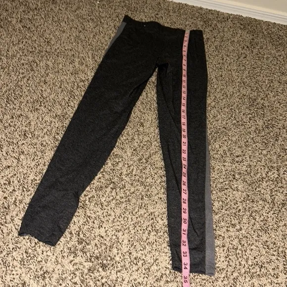 5/$30 🎈 Pink Victorias Secret‎ XS two toned leggings - Image 4