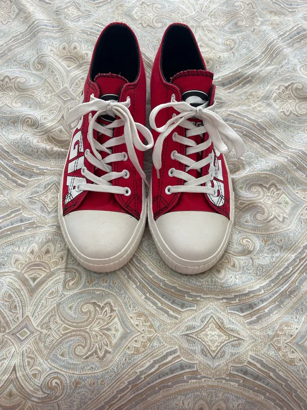 UGA NCAA Red Vintage Sneakers Size 10.5 - Image 3