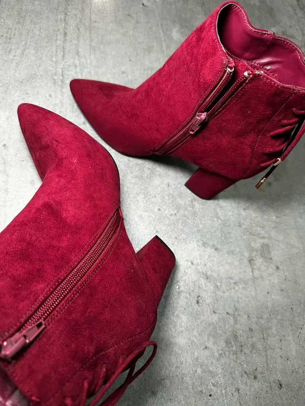 Boots Red Size 7.5 - Image 6