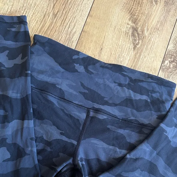 Athleta Black & Grey Camo Elation 7/8 Tight Leggings - Image 5