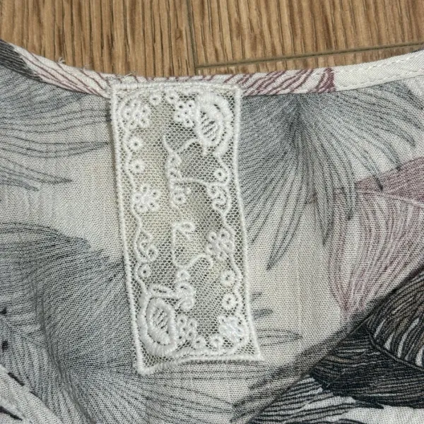 Y2K Tropical Palm Print Lace Up Crop Top‎ White Bell Sleeve Y2K Small - Image 5
