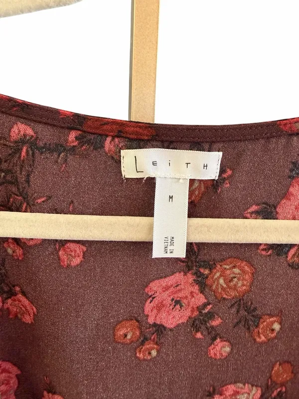 Leith Floral‎ Tie-Front Long Sleeve Peplum Top in Burgundy and Red - Image 3