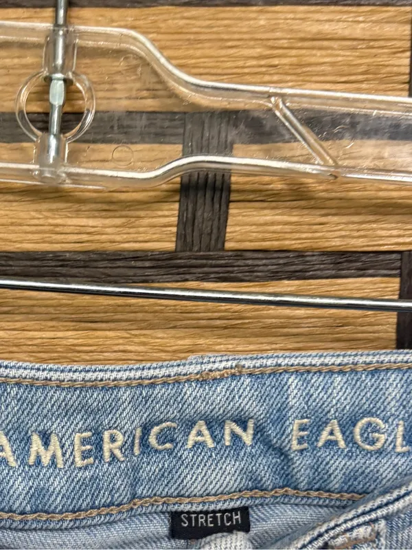 American Eagle Mom Straight Jeans Size 6 - Image 6