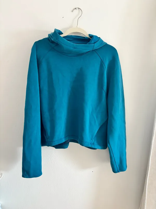 Lululemon Sweatshirt - Image 4