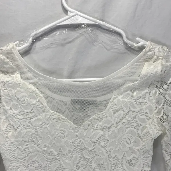 Charlotte Russe 3/4 Sleeve Lace White Crop Top Size XS NWT - Image 4
