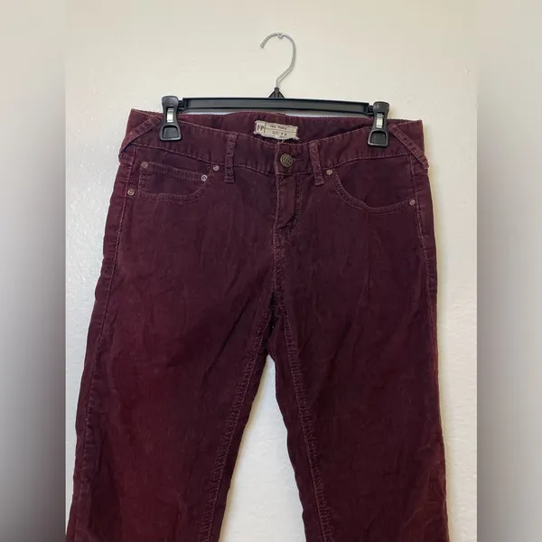 Free People Women’s Burgundy Corduroy Velvet Skinny Straight Leg Pants Size‎ 28 - Image 3