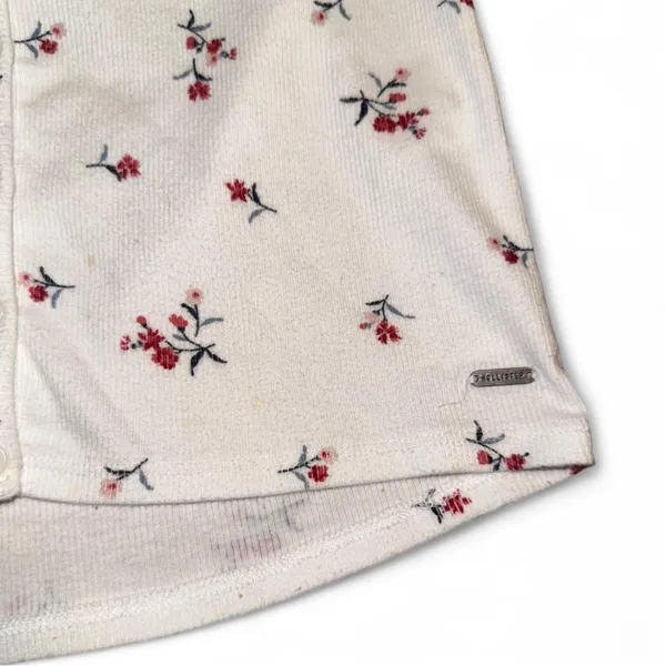 Hollister Floral Ribbed Baby Tee – Medium - Image 2