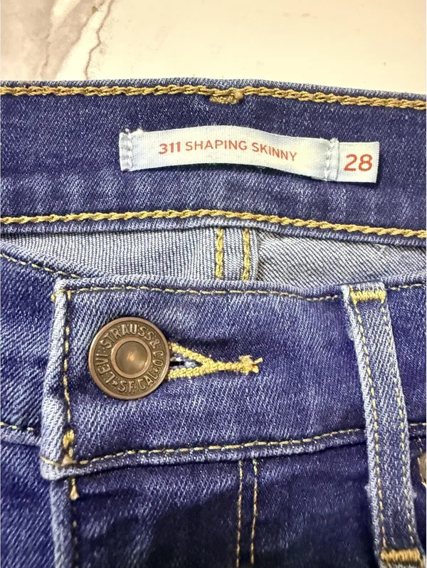 Levi’s 311 Shaping Skinny Jeans Women’s Size 28 Blue Stretch Mid Rise Slim Fit - Image 2