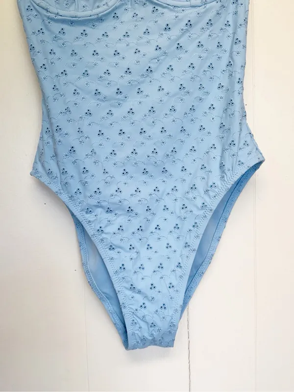 NWT J. CREW Blue Eyelet Balconette Underwire One-Piece Swimsuit CL724 Size 6 - Image 6