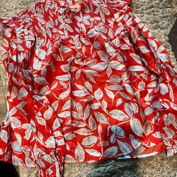 THML medium red floral blouse - Image 4