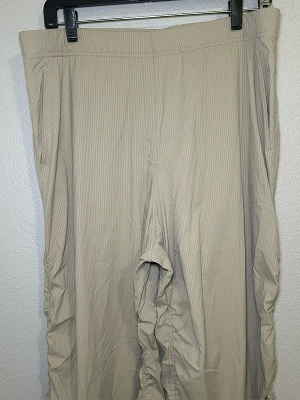 Lululemon Dance Studio Slim Fit High Rise Ruched Flared Pants Women’s Size XL - Image 4