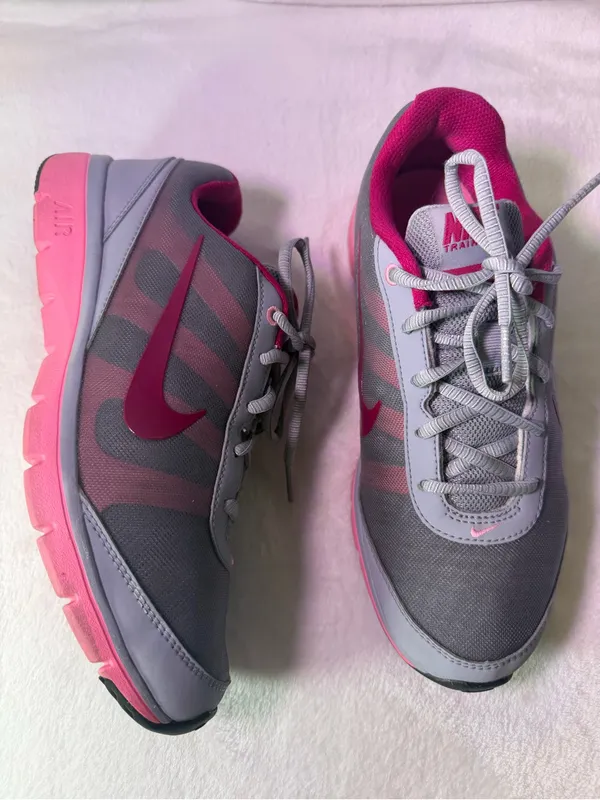 Nike Women’s Gray and Pink Athletic Sneakers - Image 5