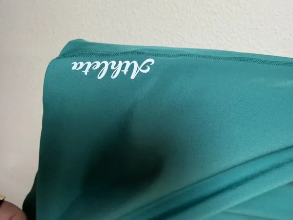 Athleta Ace A Lined Tipped Skort Tennis Skirt Green with White Size Medium - Image 3