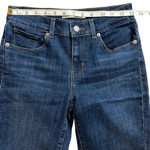 LEVIS Bermuda Shorts. Mid Rise. Slim Through Hip and Thigh. - Image 7