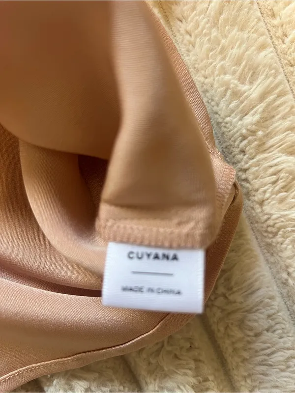 Cuyana cropped pink silk top size small - Image 10