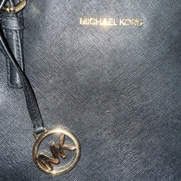 MICHAEL KORS Jet Set East West Top Zip Tote Bag Saffiano Leather Black - Image 5