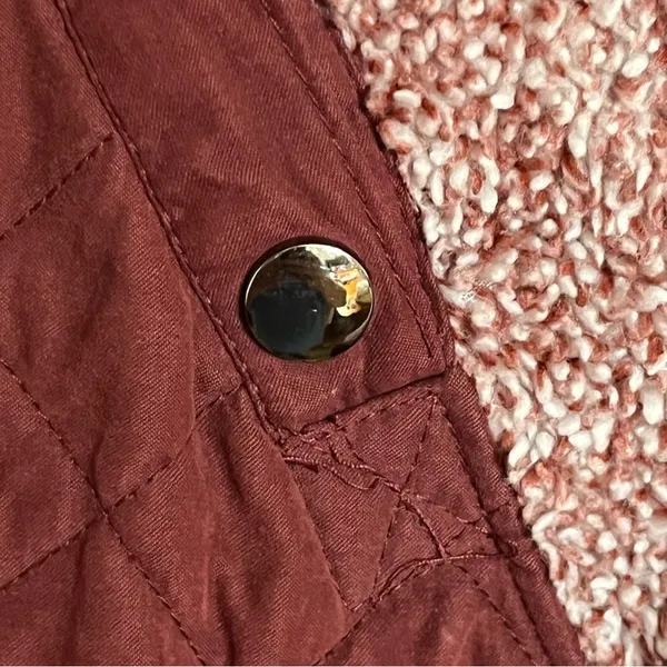 Women’s Vanilla Bay Size Small‎ Burgundy Faux Sherpa Sweatshirt Front Snaps - Image 4