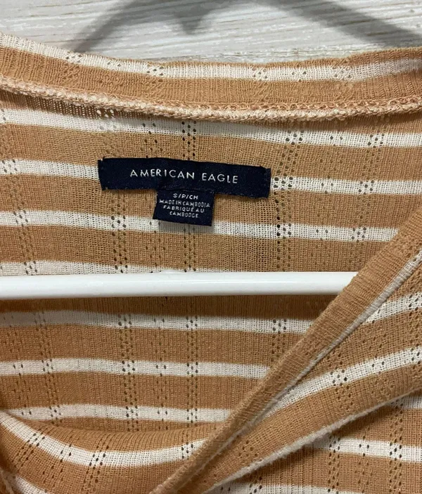 American Eagle Tan And White Long Sleeve - Image 3