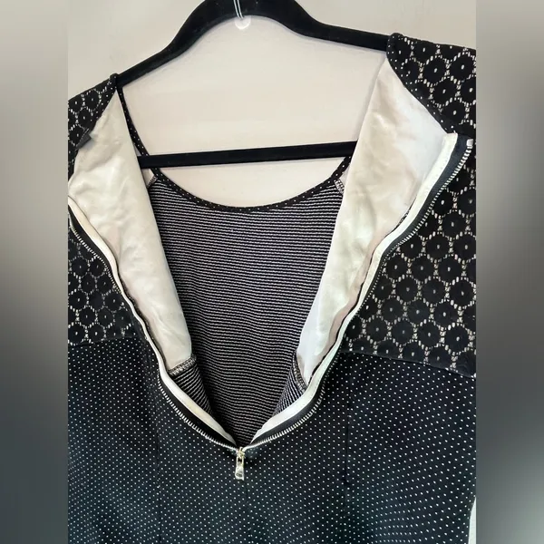 Whimsigoth Mixed Media Ann Taylor Polka Dot Sleeveless Blouse Women’s Size Small - Image 4