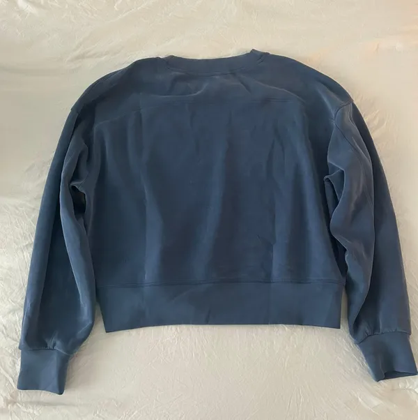 Softstreme Perfectly Oversized Cropped Crew Blue Size 4 - Image 2