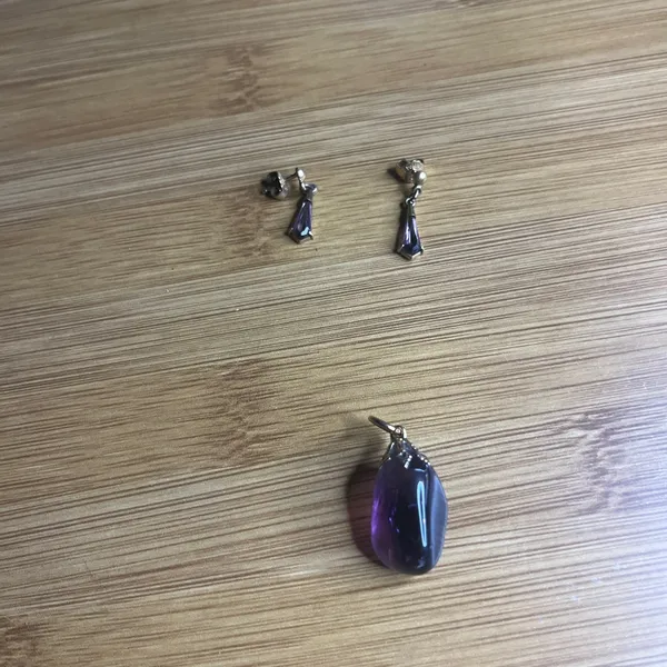 Vintage Gold & Genuine Amethyst Drop Earrings with Matching Pendant - Image 4