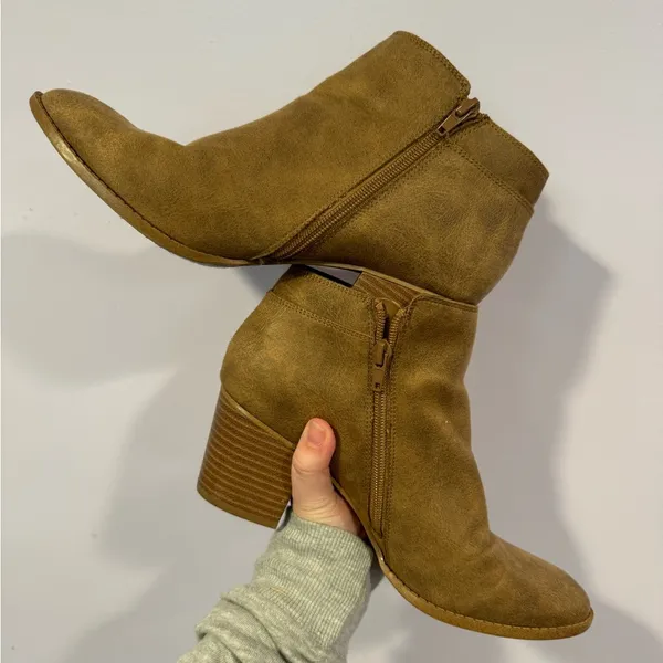 Fergalicious brown heel booties‎ - Image 7