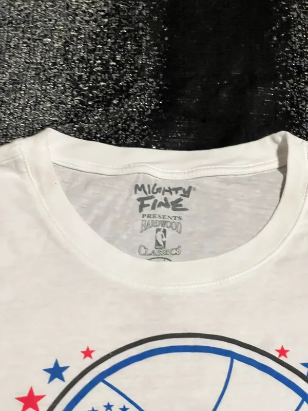 Womens M Philadelphia 76ers Mighty Fine Graphic Short Sleeve Tee- White - Image 5
