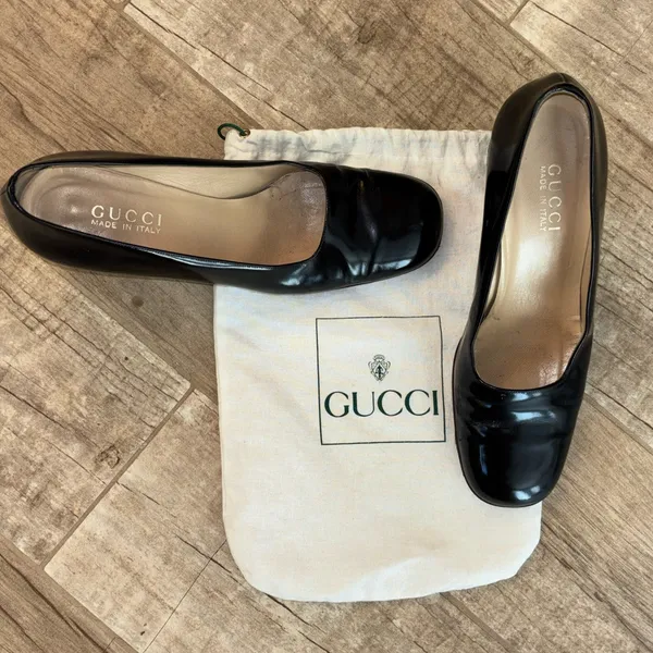 Gucci Women's Black Patent Leather Heels - Image 2