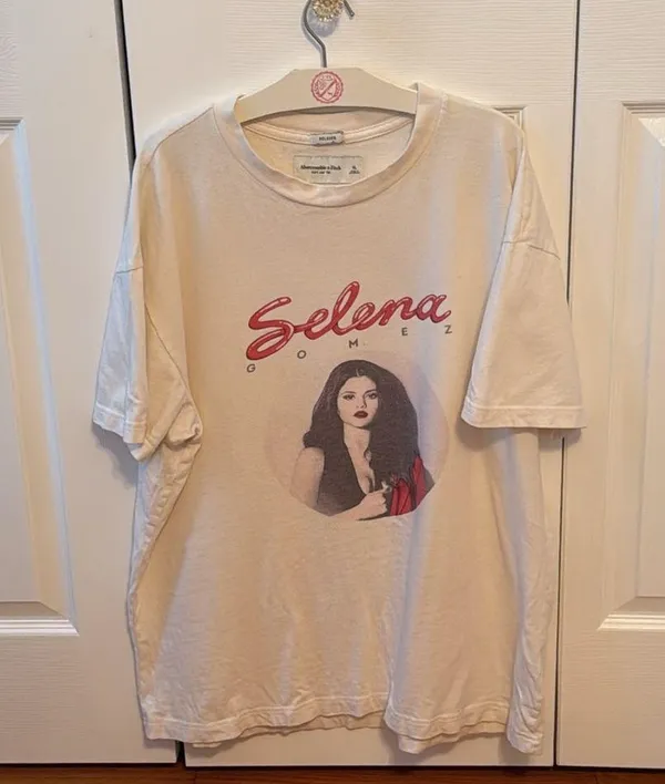 Abercrombie & Fitch Selena Gomez 80s Glam Graphic Tee - Image 2