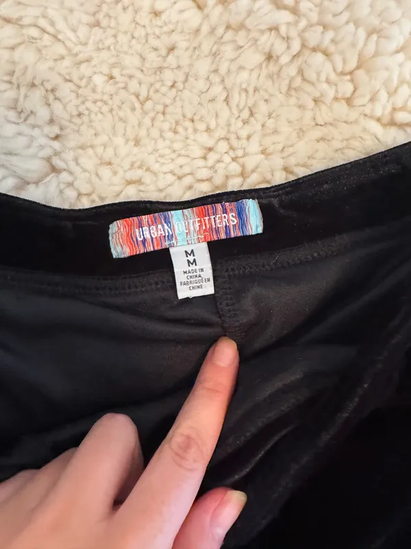 Black Velvet Mini Skirt Urban Outfitters - Image 4