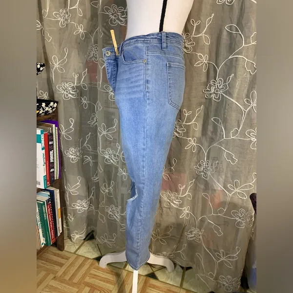 Style and Co Straight Leg Distressed Denim Blue Jeans - Image 6
