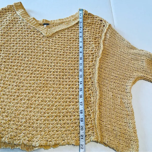 Free‎ People Womens Size XS Yellow Oversized Knit Sweater V-neck Boho *FLAWED* - Image 6