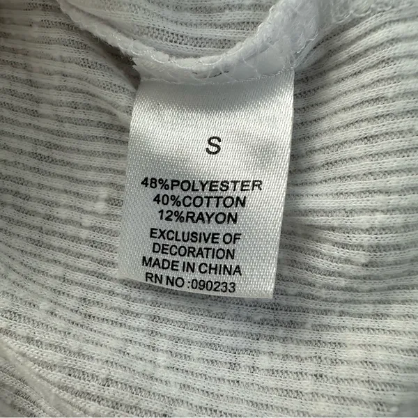 Me to We White Crop Top - Image 7