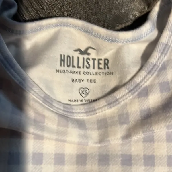 Hollister Baby Tee Light Grayish/Blue & White XS - Image 2