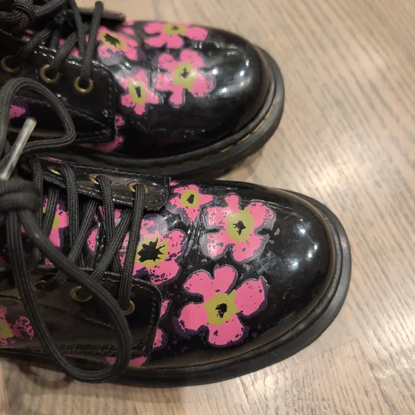 Dr. Martens 1460 J Floral Patent Leather Boots Black Pink Size 5 ladies 4 kids - Image 5