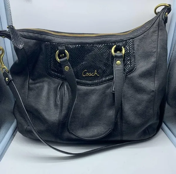 COACH Ashley black leather satchel - Image 4