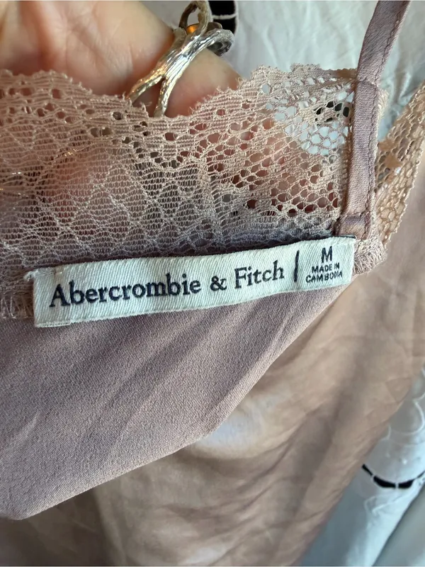 Abercrombie & Fitch Satin Lace Cami lilac M Y2K Coquette Balletcore Fashion - Image 2