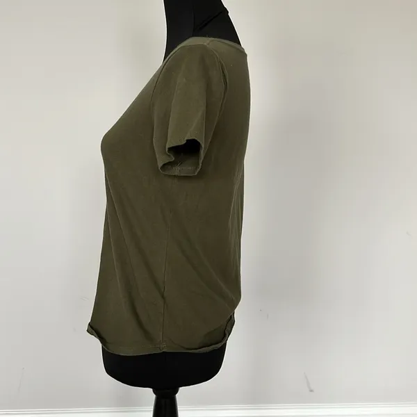 Old Navy Olive Green Short Sleeve Tshirt‎ Sz XS - Image 3