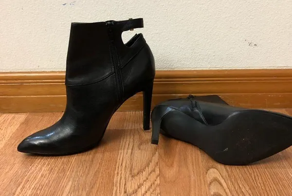 Guess leather women's high heel ankle boots - Image 7